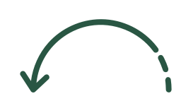 Advogado especializado em contratos em São Paulo realizando análise jurídica preventiva